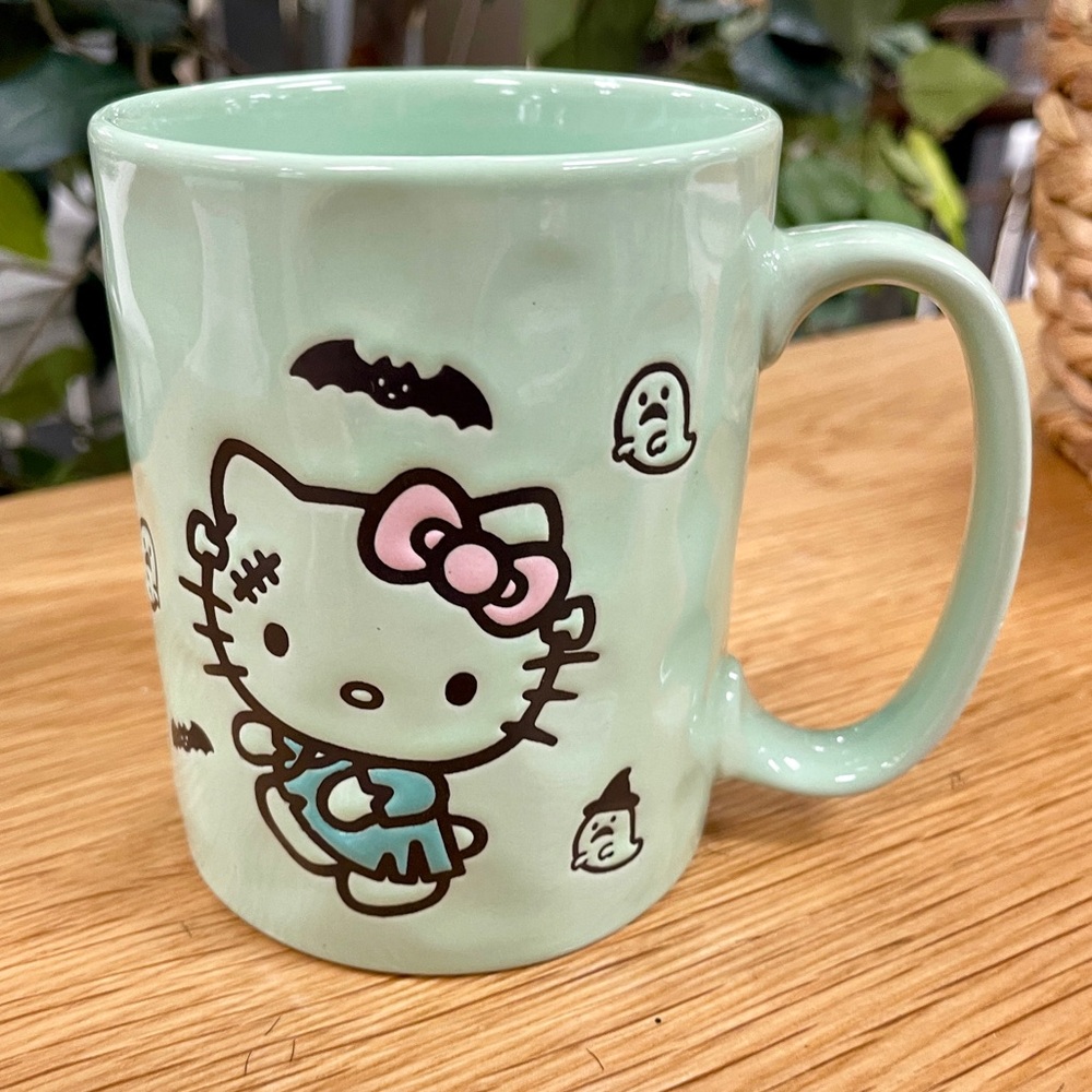 Sanrio Hello Kitty Halloween Frankenstein Costume & Bats Ceramic Coffee Mug NWT